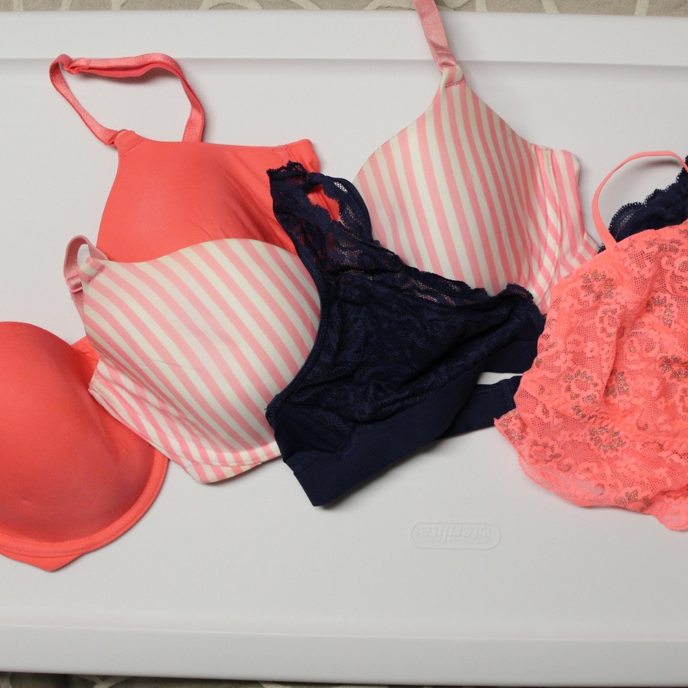 LOT of 4 Victoria's Secret bras